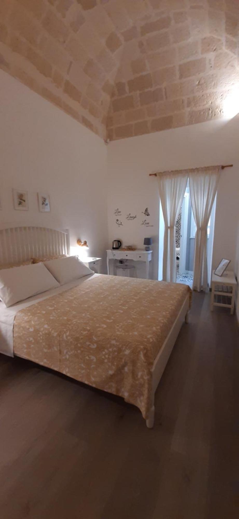 Il Poggiolo Fiorito Hotell Taranto Eksteriør bilde